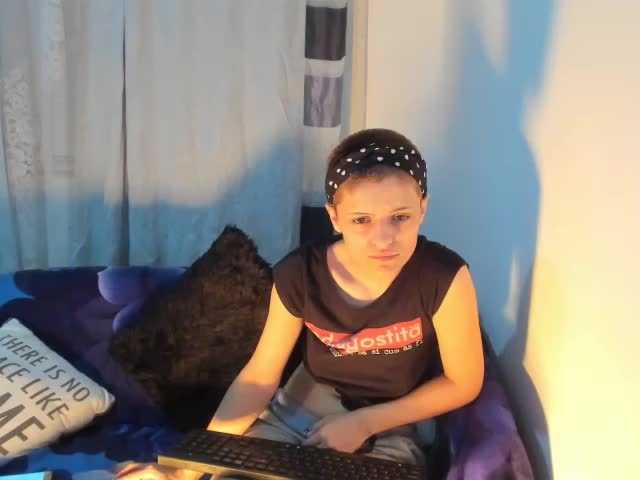 Live sex webcam photo for EllaRose29 #240970519