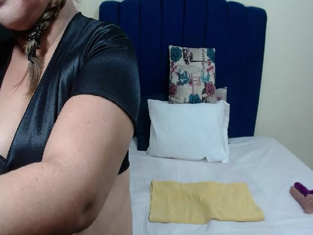 Live sex webcam photo for ALONDRA_HOT25 #260013192