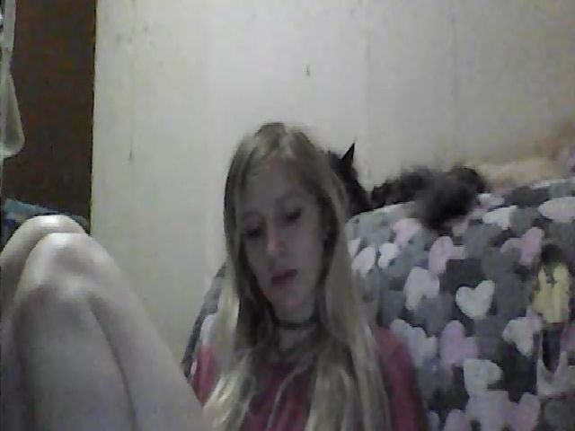 Live sex webcam photo for GuiltyKitty #262778573