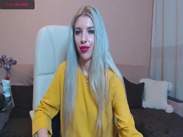 Live sex webcam photo for SilviaDream #254259991