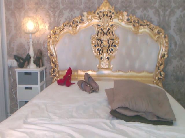 Live sex webcam photo for GoddessKatia #263600402