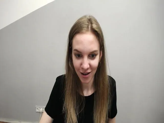 Live sex webcam photo for HappySecret_ #263959016