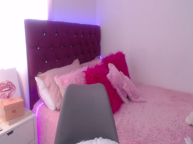 Live sex webcam photo for SamPuckett #252584756