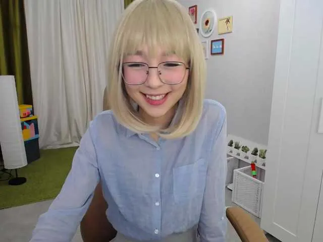 Live sex webcam photo for SoftHeartbeat #241061401