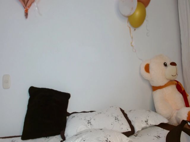 Live sex webcam photo for lina_castillo #262452956