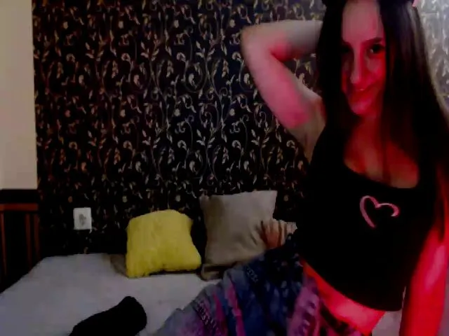 Live sex webcam photo for Meowny #255927396