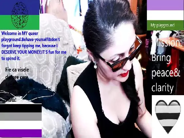 Live sex webcam photo for ImperatrizaS #255837693