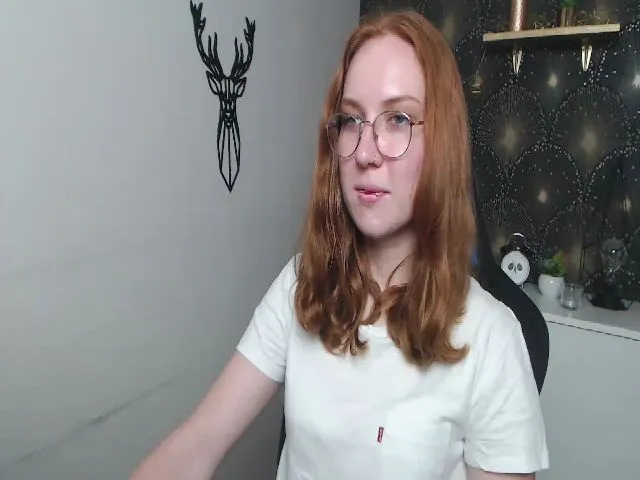 Live sex webcam photo for KISSxGABBY #254222718