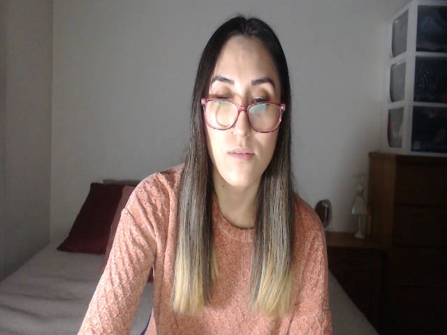 Live sex webcam photo for Ninimoon #252463791