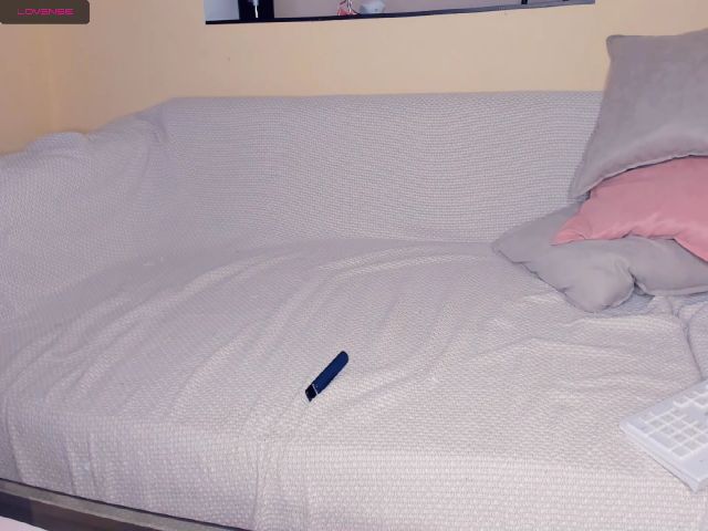 Live sex webcam photo for GoldyGal #259968640