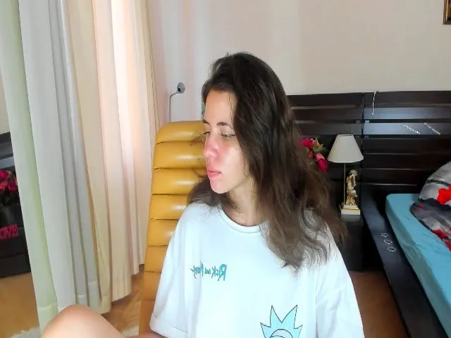 Live sex webcam photo for HildaBoom_77 #254548331