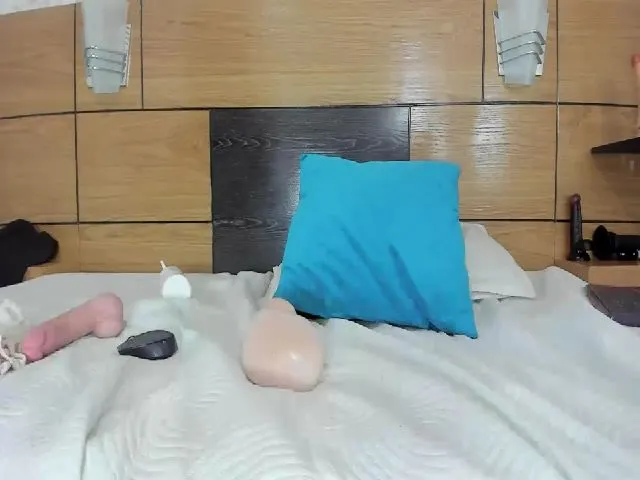 Live sex webcam photo for Mssburbuja #253739129