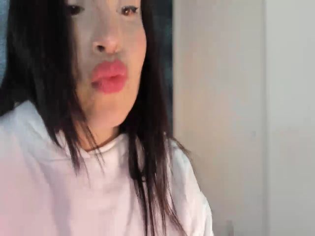 Live sex webcam photo for Sexxygirl18x #259126070