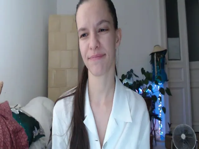 Live sex webcam photo for PetitePinkie #254927593