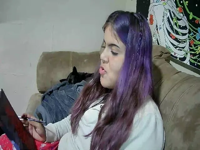 Live sex webcam photo for Lilmisspurp #255570538