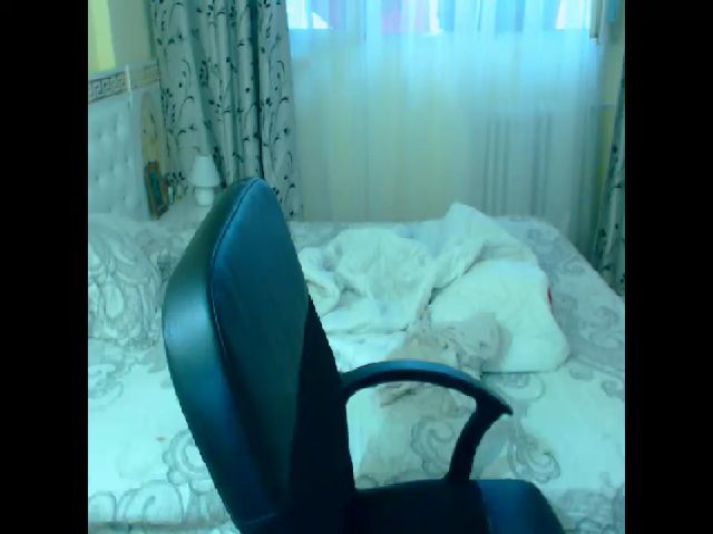 Live sex webcam photo for SonyaHotMilf #252852297