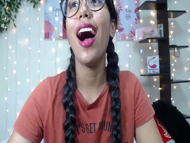 Live sex webcam photo for JOLIE_ABALO #264117530