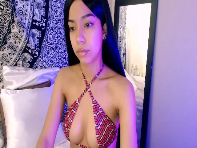 Live sex webcam photo for Emily_kim #253635028