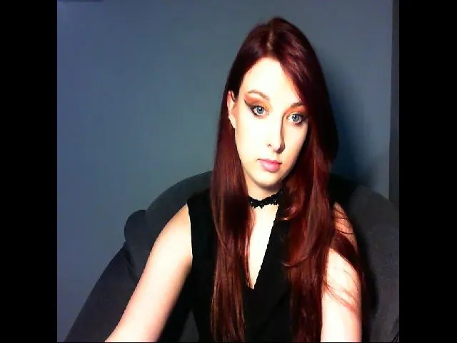 Live sex webcam photo for VirginLuna18 #252585006