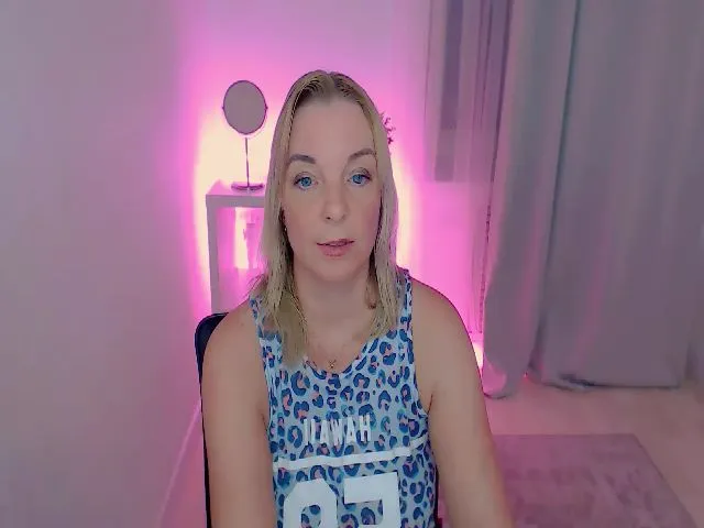 Live sex webcam photo for ReganLovely #263951670