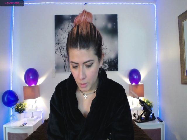 Live sex webcam photo for NicolSaenz #262758872