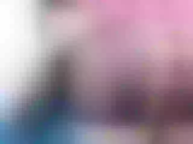 Live sex webcam photo for Kloeluv20 #254571172
