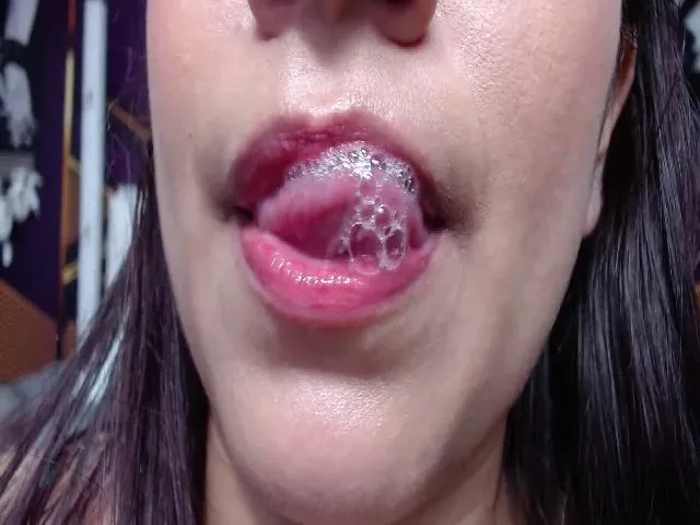 Live sex webcam photo for Emiligrey #260423113