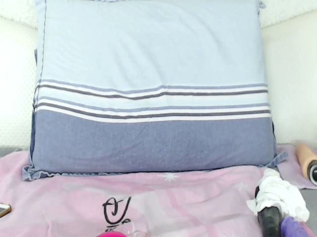 Live sex webcam photo for Timilk_Squirt #261818099