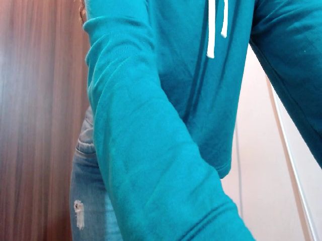 Live sex webcam photo for LaraSmiith_ #264221501