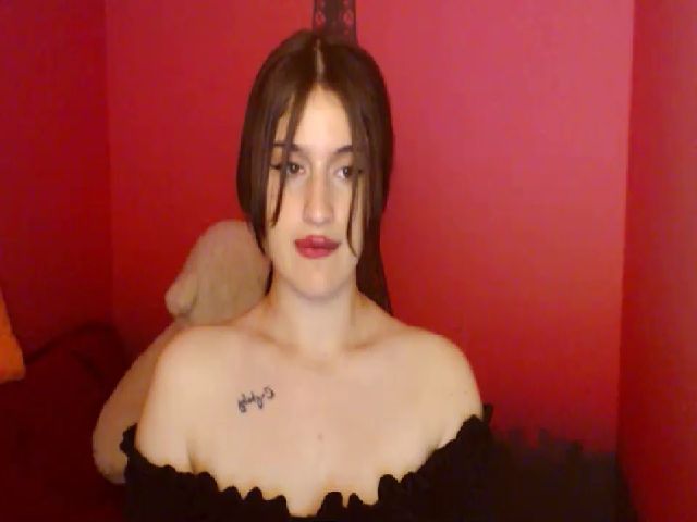 Live sex webcam photo for BennetLorin__ #254606258