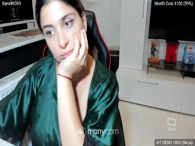Live sex webcam photo for Littlegirl25 #257260806