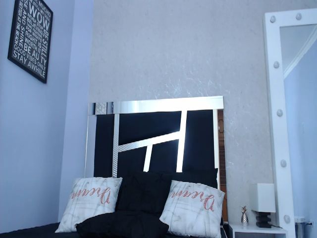 Live sex webcam photo for Pythonissa97 #254156419