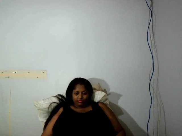 Live sex webcam photo for Indiantasha #287986057