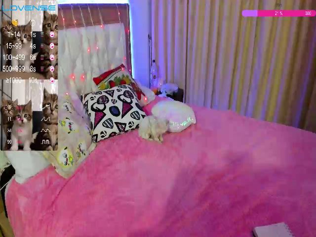 Live sex webcam photo for Angelagomez #252978845