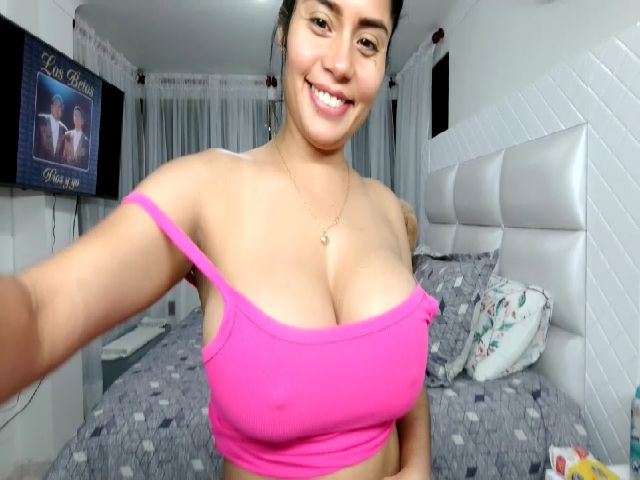 Live sex webcam photo for Einnyn_sweet #254382577