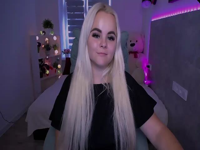 Live sex webcam photo for Jenni__fer #260384346