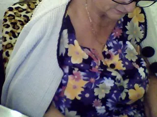 Live sex webcam photo for LolkaAlyss #287976153