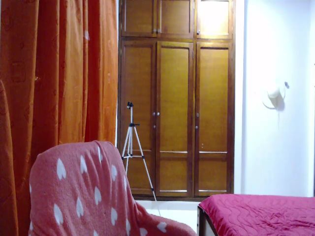 Live sex webcam photo for CristySavoy #265390820