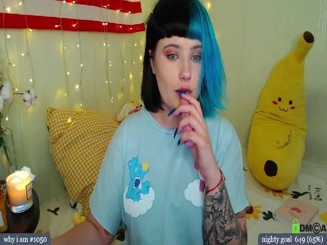 Live sex webcam photo for RoomOfGhosts #256156246