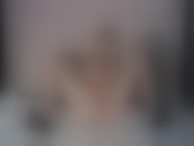 Live sex webcam photo for JuliaJuliette #258478813