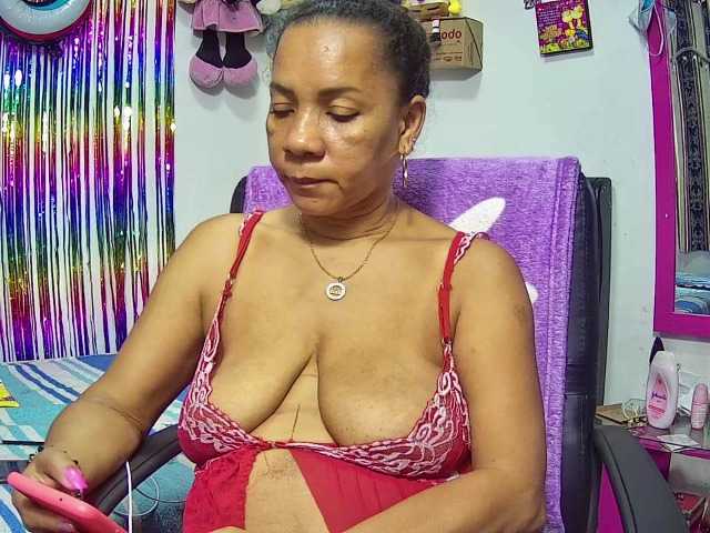 Live sex webcam photo for sarah-hot #249518059