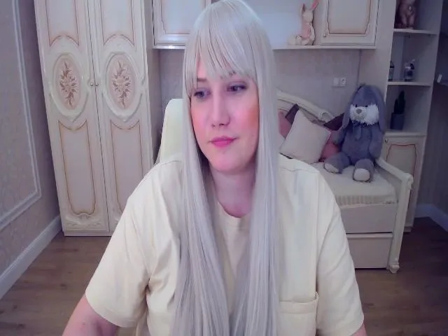 Live sex webcam photo for VeritableGirl #254086191
