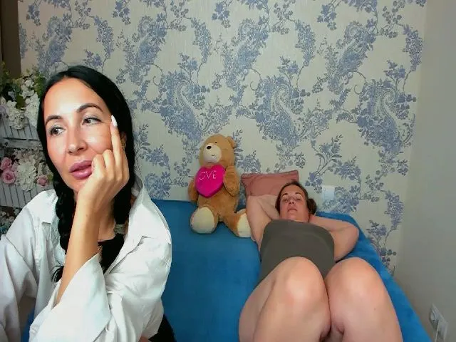Live sex webcam photo for NikaRysa #265317017