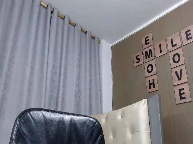 Live sex webcam photo for ScarletDsire #263107977