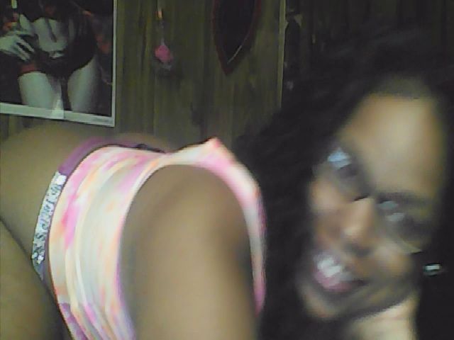 Live sex webcam photo for Pinkrackz100 #258014214