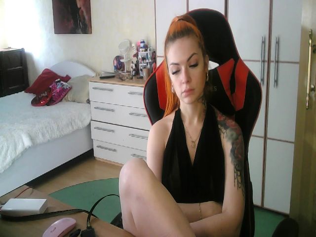 Live sex webcam photo for LuckyStarlet #265391182