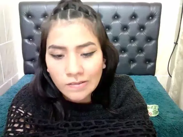 Live sex webcam photo for Emmaafox #257683255