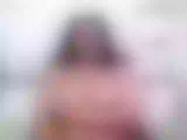 Live sex webcam photo for HeidiCutie #253052454