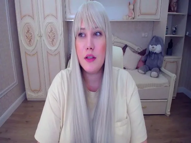 Live sex webcam photo for VeritableGirl #254092399