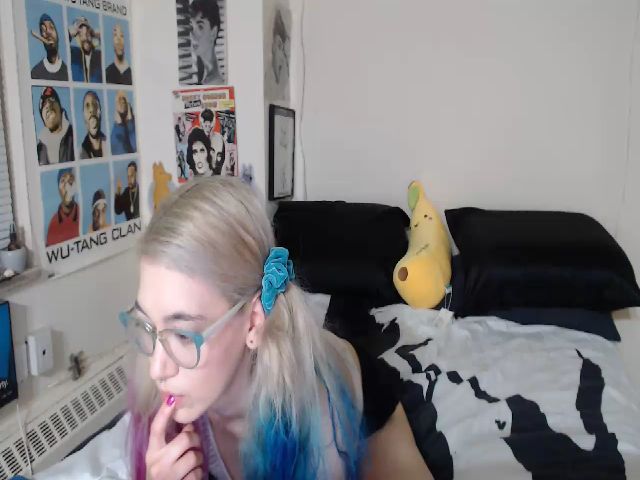 Live sex webcam photo for AnnaTame #258411762